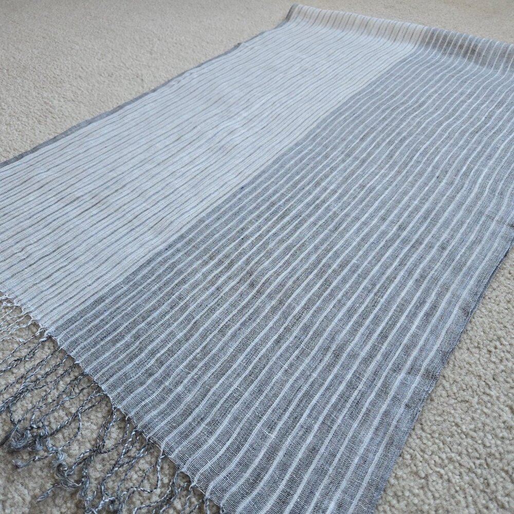 NWOT Linen Scarf Grey & White Stripe - Picture 10 of 12